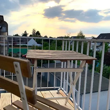 Sehr Schoene In Koeln-brueck Mit Eigenem Parkplatz Apartmán *