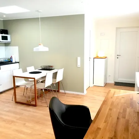 Apartmán Sehr Schoene In Koeln-brueck Mit Eigenem Parkplatz *
