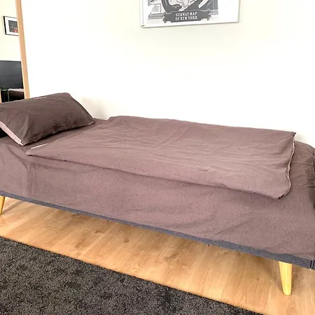 Sehr Schoene In Koeln-brueck Mit Eigenem Parkplatz ケルン