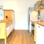 Sehr Schöne In Köln-brück Mit Eigenem Parkplatz * Colonia