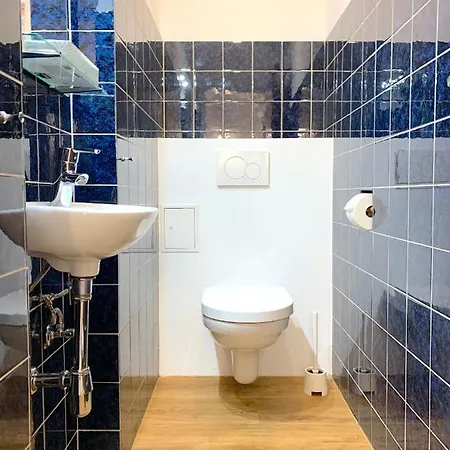 Sehr Schoene In Koeln-brueck Mit Eigenem Parkplatz * Köln