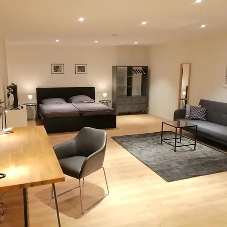 Sehr Schoene In Koeln-brueck Mit Eigenem Parkplatz Apartment *