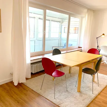 Schoene 3-zimmer-wohnung In Koeln-brueck Mit Eigenem Parkplatz קלן