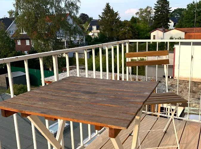 Sehr Schoene In Koeln-brueck Mit Eigenem Parkplatz Apartmán Kolín nad Rýnem